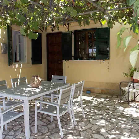 Lamda's House Agii Deka Corfu Дом отдыха